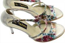 Milano tango shoes has a flowery leather and asymmetric straps. Desing for your comfort for all dancing events.