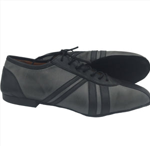 gray man tango shoes. gray men tango shoes. low heel dance shoes.sneaker dance shoes. sneaker tango shoes.Gray dance sheos, gray tango shoes. gray and black tango shoes.Men Dance Shoes. Men Tango Shoes. Handmade Tango Shoes. Argentine Tango Sneakers. Romeo Tango